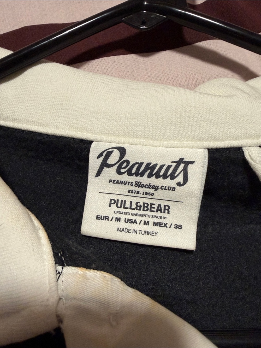 Peanuts Navy, White & Light Blue Hockey Crewneck - Picture 3 of 3